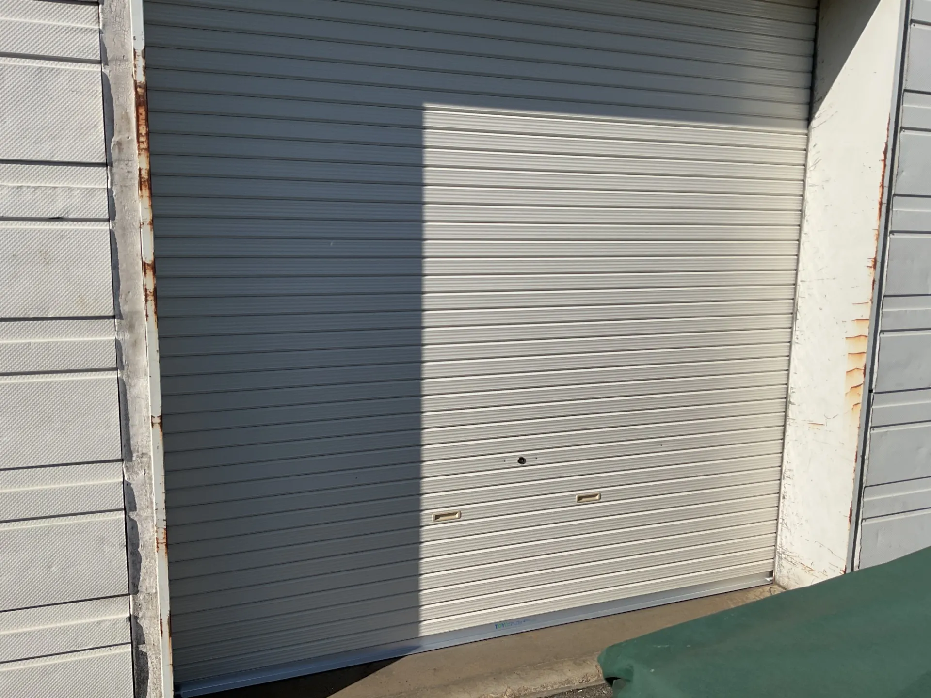 軽量シャッター　修理