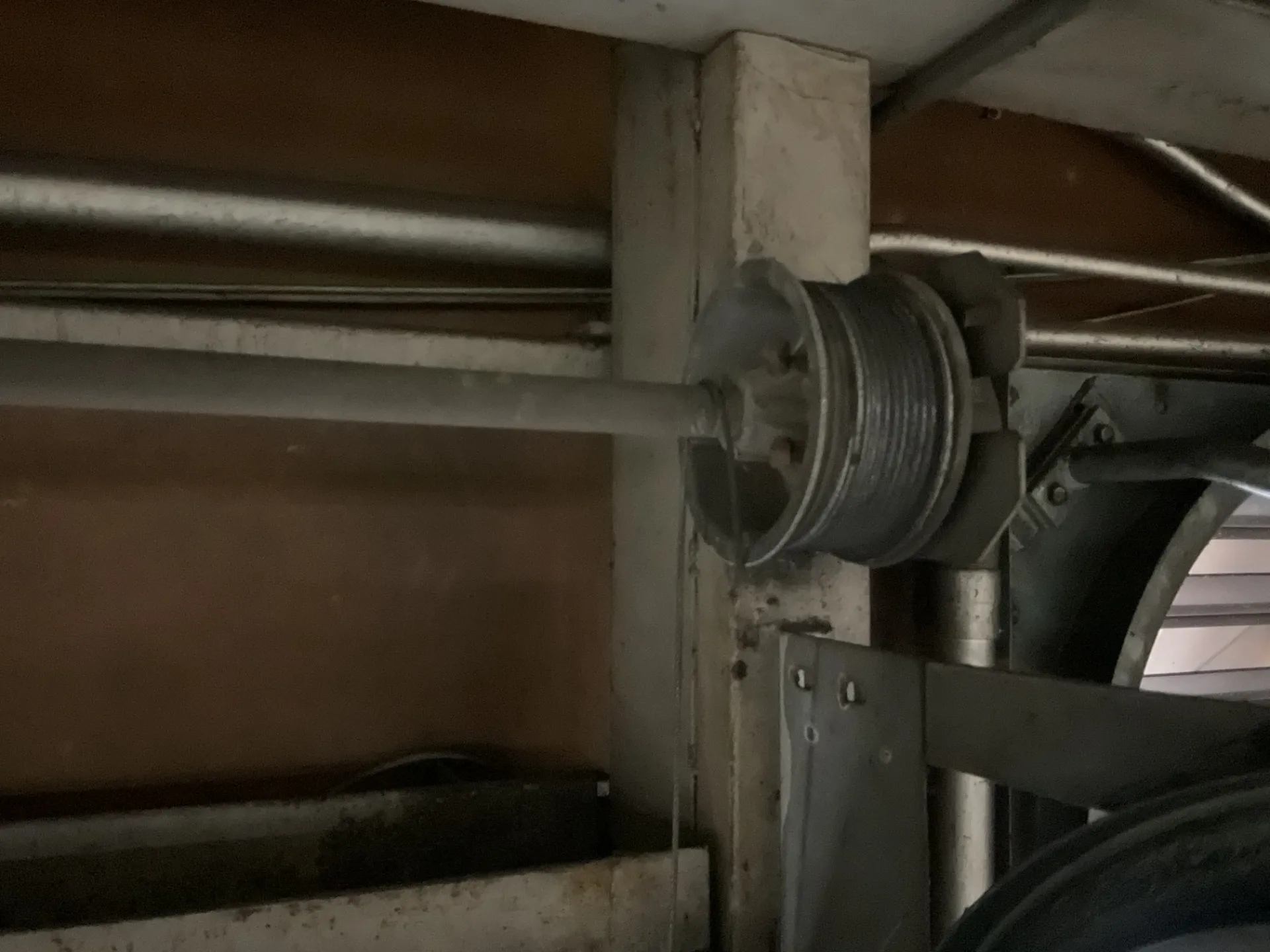 オーバードア　修理