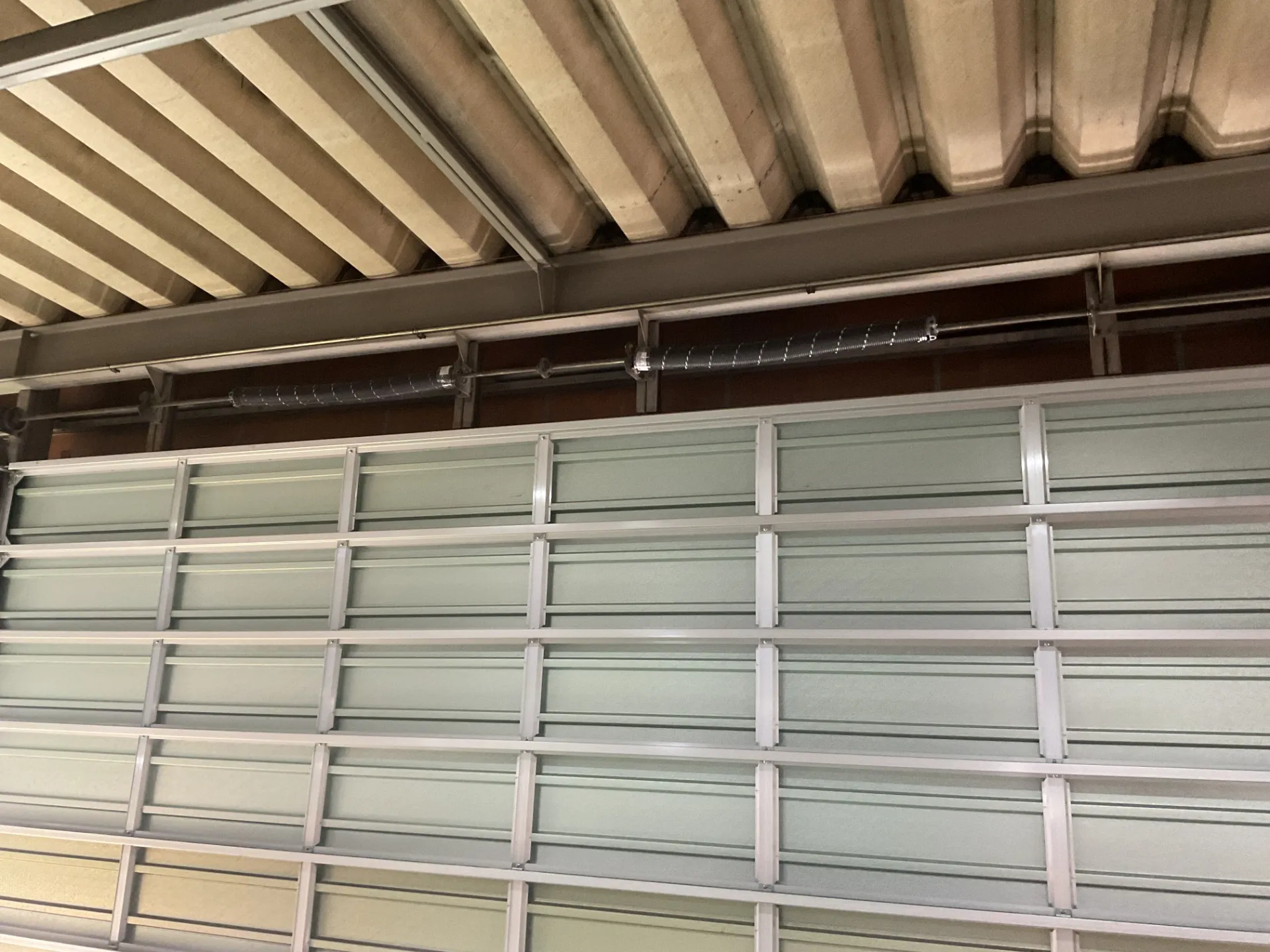 オーバードア　修理